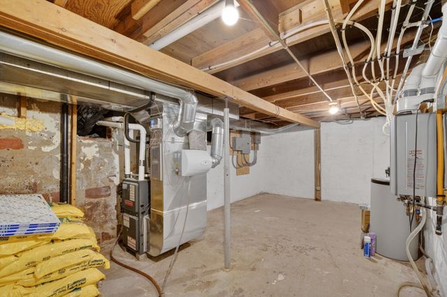 5415 NW Torgerson Drive, Des Moines, IA 50310