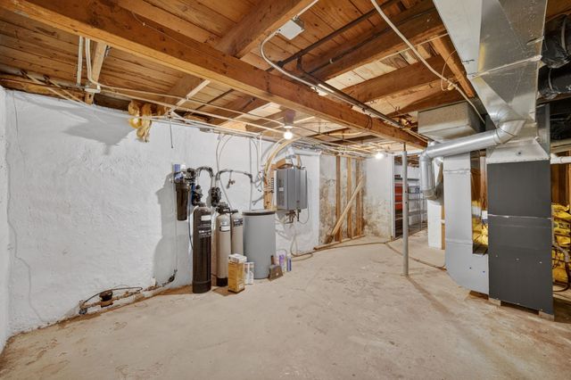 5415 NW Torgerson Drive, Des Moines, IA 50310