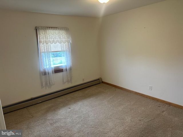 8062 COLEBROOK RD, Palmyra, PA 17078