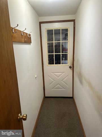 8062 COLEBROOK RD, Palmyra, PA 17078