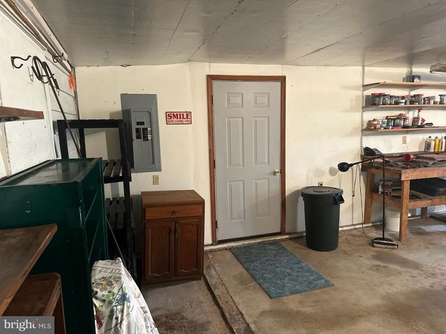 8062 COLEBROOK RD, Palmyra, PA 17078