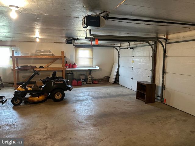 8062 COLEBROOK RD, Palmyra, PA 17078