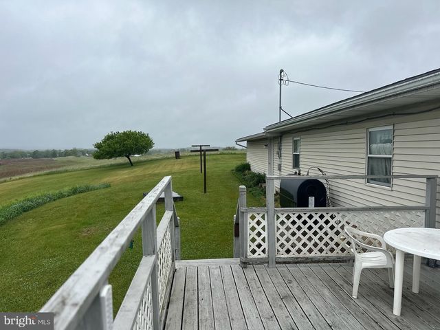 8062 COLEBROOK RD, Palmyra, PA 17078