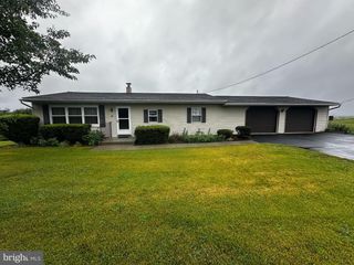 8062 COLEBROOK RD, Palmyra, PA 17078
