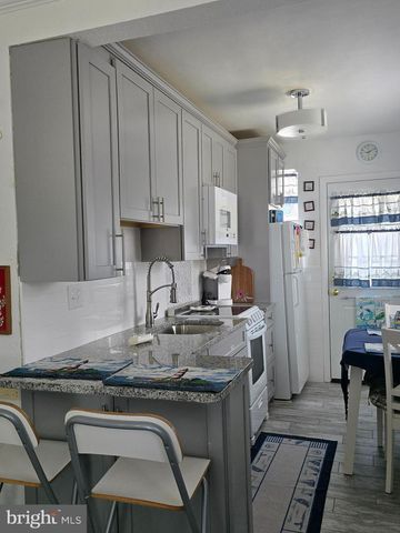 101 E CRESSE AVE ##1, Wildwood, NJ 08260