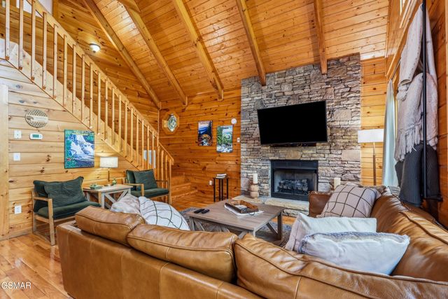 3516 Sand Ridge Way, Pigeon Forge, TN 37863