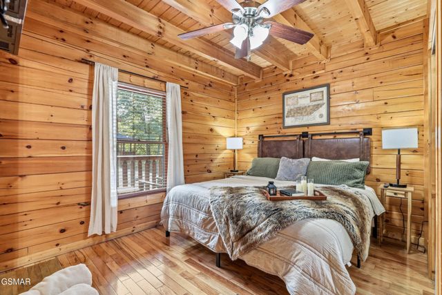 3516 Sand Ridge Way, Pigeon Forge, TN 37863
