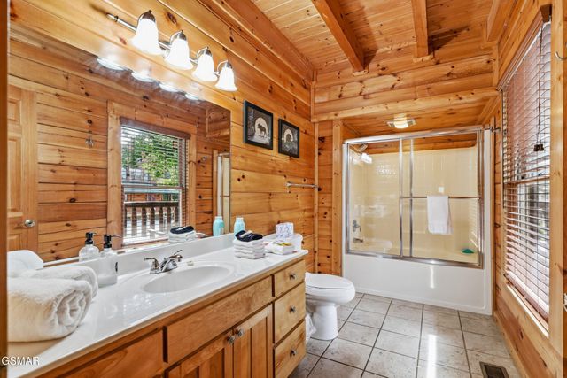 3516 Sand Ridge Way, Pigeon Forge, TN 37863