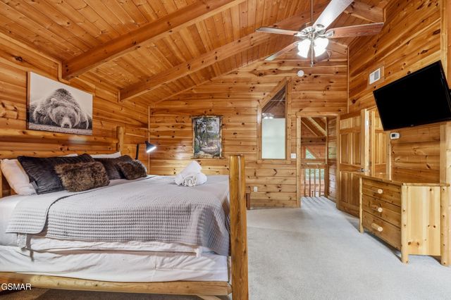 3516 Sand Ridge Way, Pigeon Forge, TN 37863