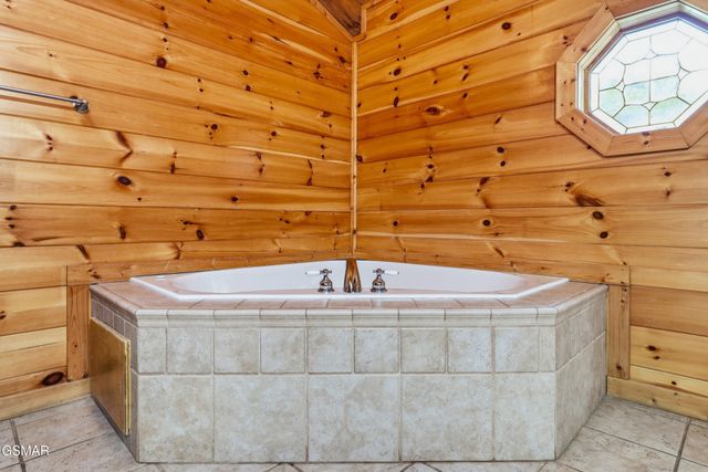 3516 Sand Ridge Way, Pigeon Forge, TN 37863