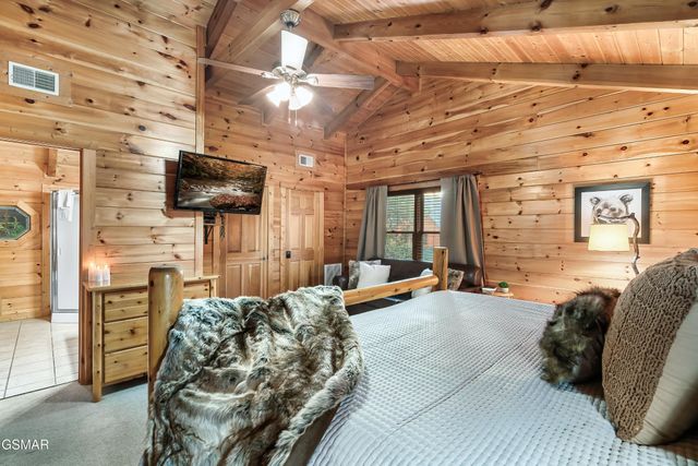 3516 Sand Ridge Way, Pigeon Forge, TN 37863