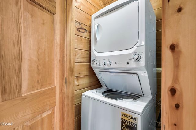 3516 Sand Ridge Way, Pigeon Forge, TN 37863