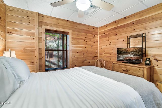 3516 Sand Ridge Way, Pigeon Forge, TN 37863