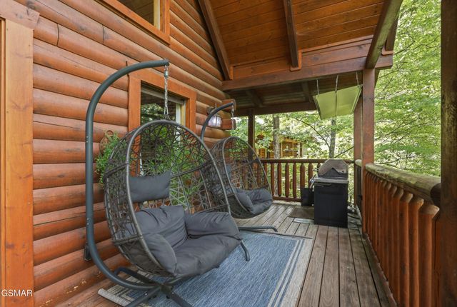 3516 Sand Ridge Way, Pigeon Forge, TN 37863