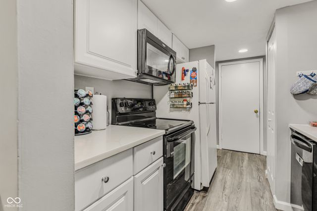 2090 Thriving Drive, Columbus, IN 47201