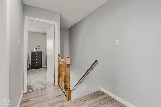 2090 Thriving Drive, Columbus, IN 47201