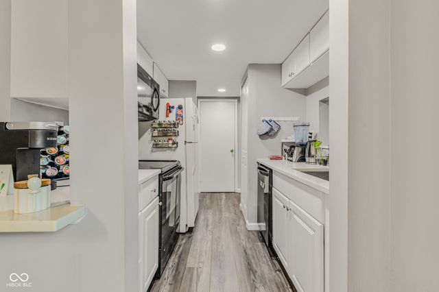 2090 Thriving Drive, Columbus, IN 47201