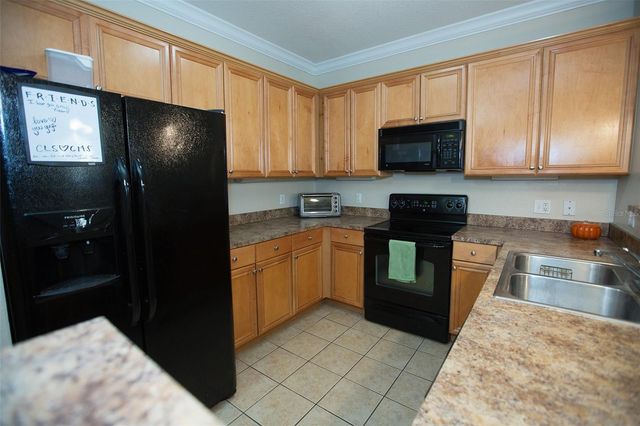 1235 SW 9TH ROAD 101, Gainesville, FL 32601