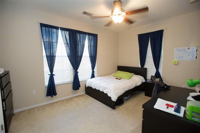 1235 SW 9TH ROAD 101, Gainesville, FL 32601