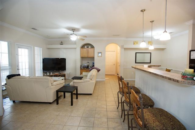 1235 SW 9TH ROAD 101, Gainesville, FL 32601