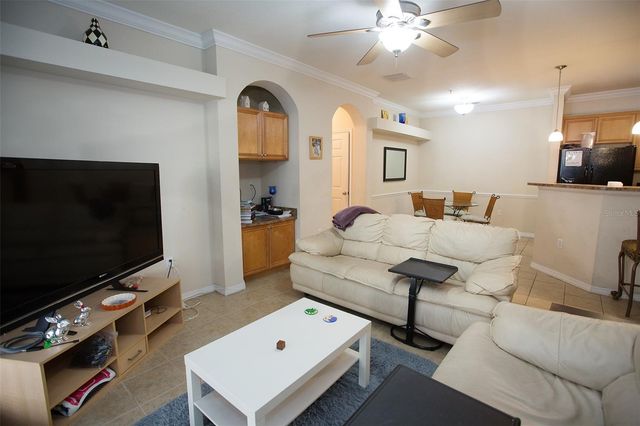 1235 SW 9TH ROAD 101, Gainesville, FL 32601