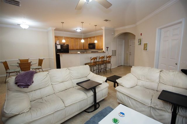 1235 SW 9TH ROAD 101, Gainesville, FL 32601