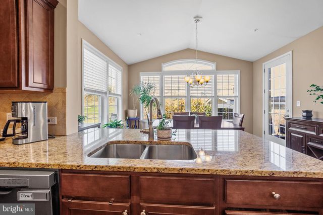 34 BUTTERWORTH CT, Downingtown, PA 19335