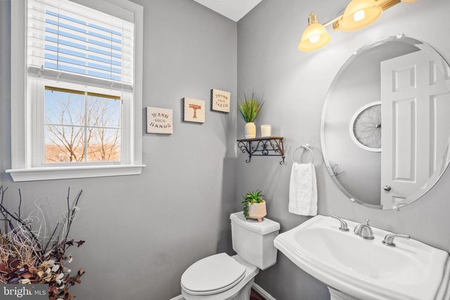 34 BUTTERWORTH CT, Downingtown, PA 19335