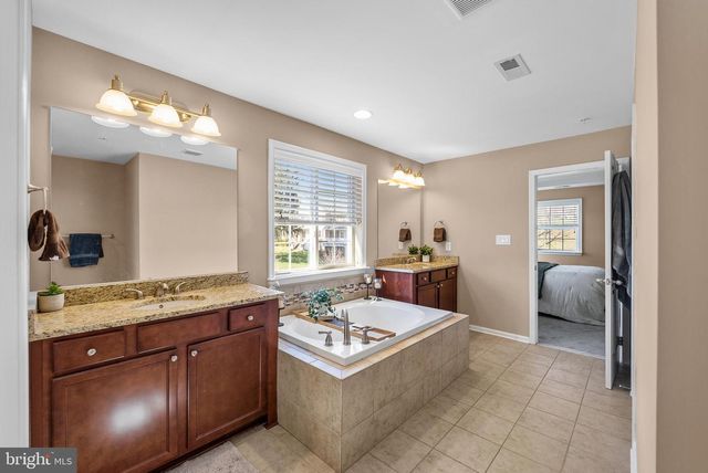 34 BUTTERWORTH CT, Downingtown, PA 19335