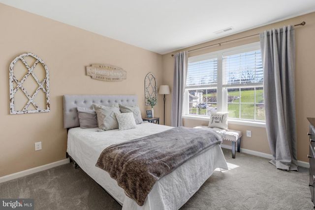 34 BUTTERWORTH CT, Downingtown, PA 19335