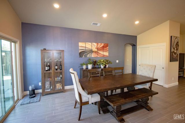 9512 Laurel Ridge Lane, Shafter, CA 93263