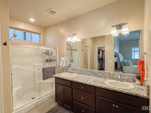 9512 Laurel Ridge Lane, Shafter, CA 93263