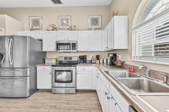 15842 ROBIN HILL LOOP, Clermont, FL 34714