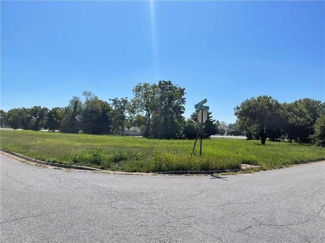 SW Vendor, Bentonville, AR 72712