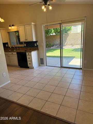13372 W OCOTILLO Lane, Surprise, AZ 85374