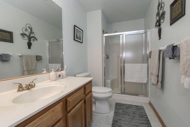 N114W16484 Crown COURT E, Germantown, WI 53022