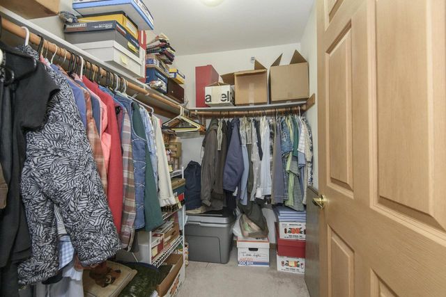 N114W16484 Crown COURT E, Germantown, WI 53022