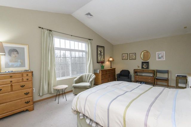 N114W16484 Crown COURT E, Germantown, WI 53022