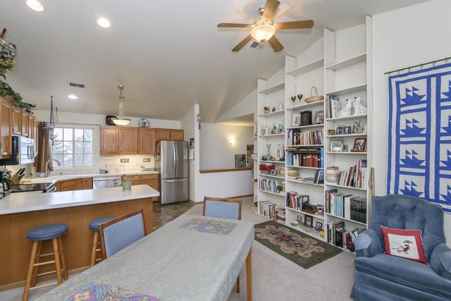 N114W16484 Crown COURT E, Germantown, WI 53022