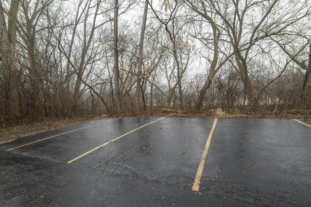 N114W16484 Crown COURT E, Germantown, WI 53022