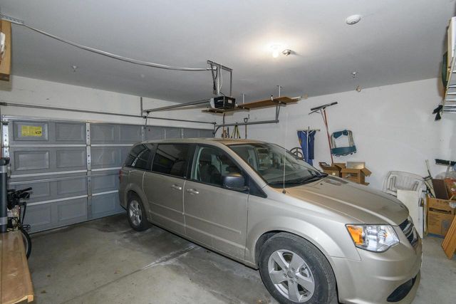 N114W16484 Crown COURT E, Germantown, WI 53022