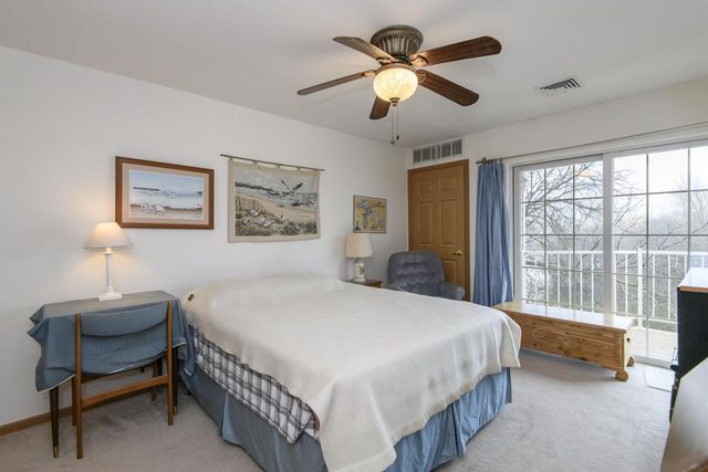 N114W16484 Crown COURT E, Germantown, WI 53022