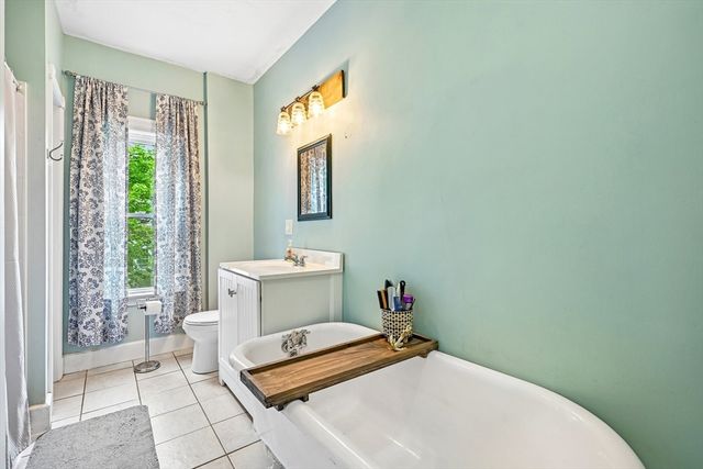 50 East St, Winchendon, MA 01475