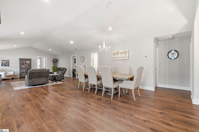 207 Oates Avenue, Easley, SC 29640