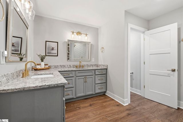 207 Oates Avenue, Easley, SC 29640