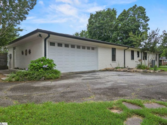 207 Oates Avenue, Easley, SC 29640