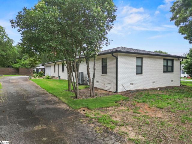207 Oates Avenue, Easley, SC 29640