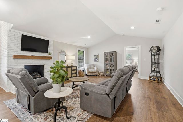 207 Oates Avenue, Easley, SC 29640