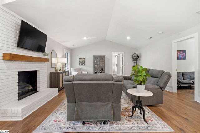 207 Oates Avenue, Easley, SC 29640