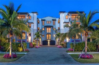 985 8th AVE S 102, Naples, FL 34102